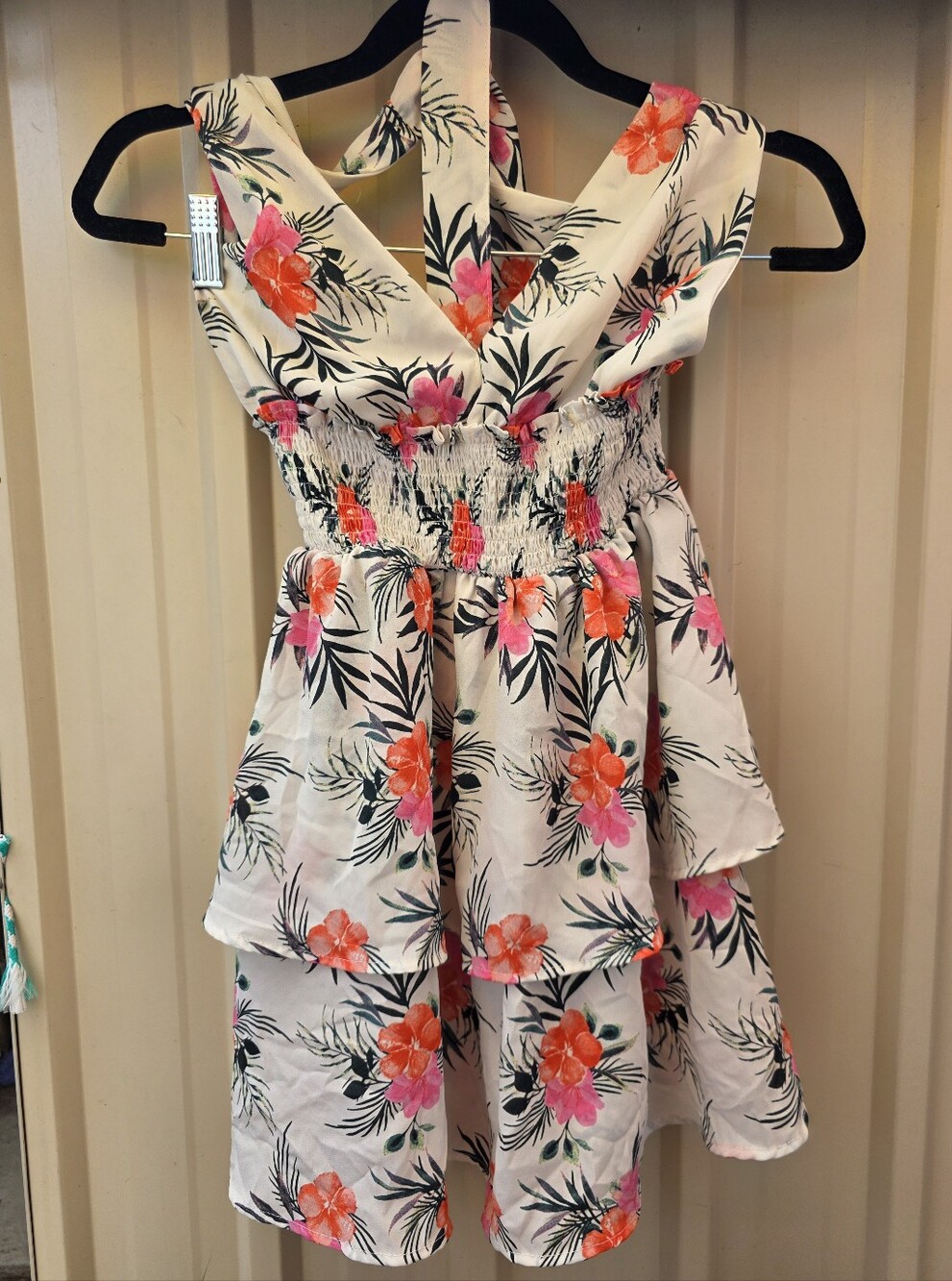 Madden NYC Cream Tropical Floral Smocked Halter Mini Dress Size Small